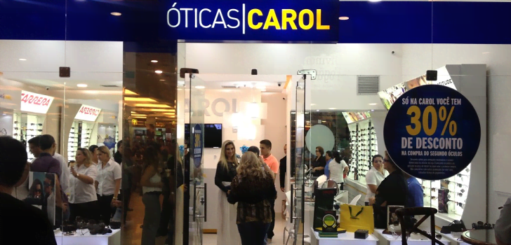 Luxottica cierra la compra de la brasileña Óticas Carol